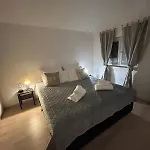 Leina Apartament *