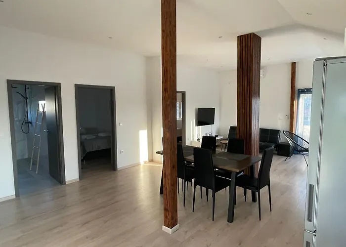 Leina Apartmán