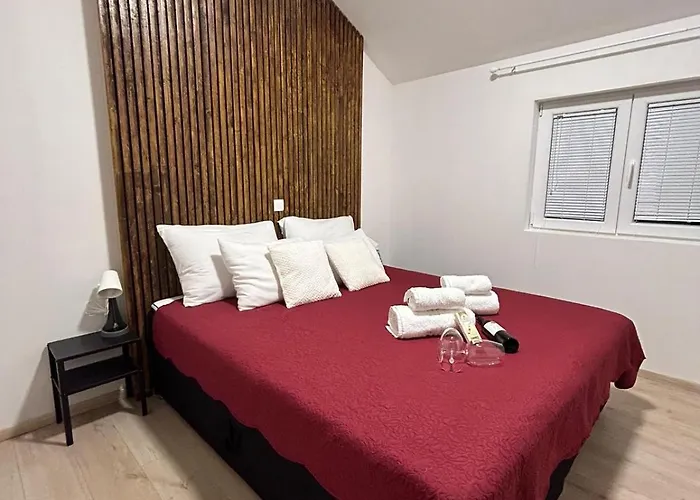 Leina Apartman